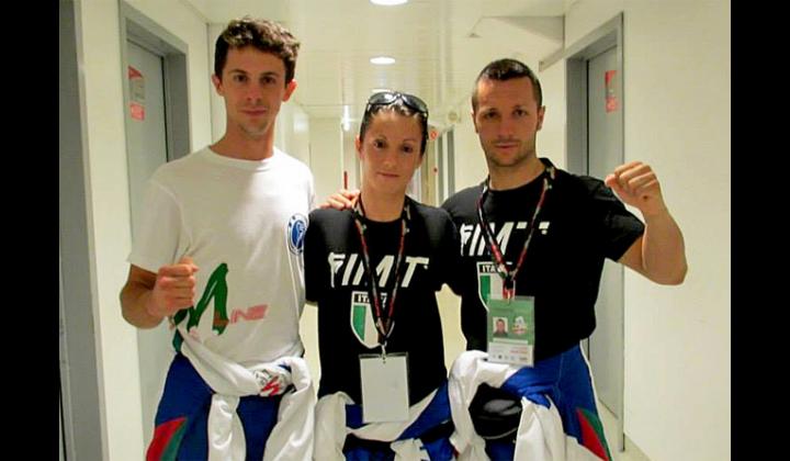 Barbara Bontempi e Gianluca Faccoli con il Coach Jacopo Maggiori dell'A.S.D. International Fighters Gym di Nave parteciperanno ai Campionati Mondiali di Muay Thai in Malesia come rappresentanti della Nazionale Italiana